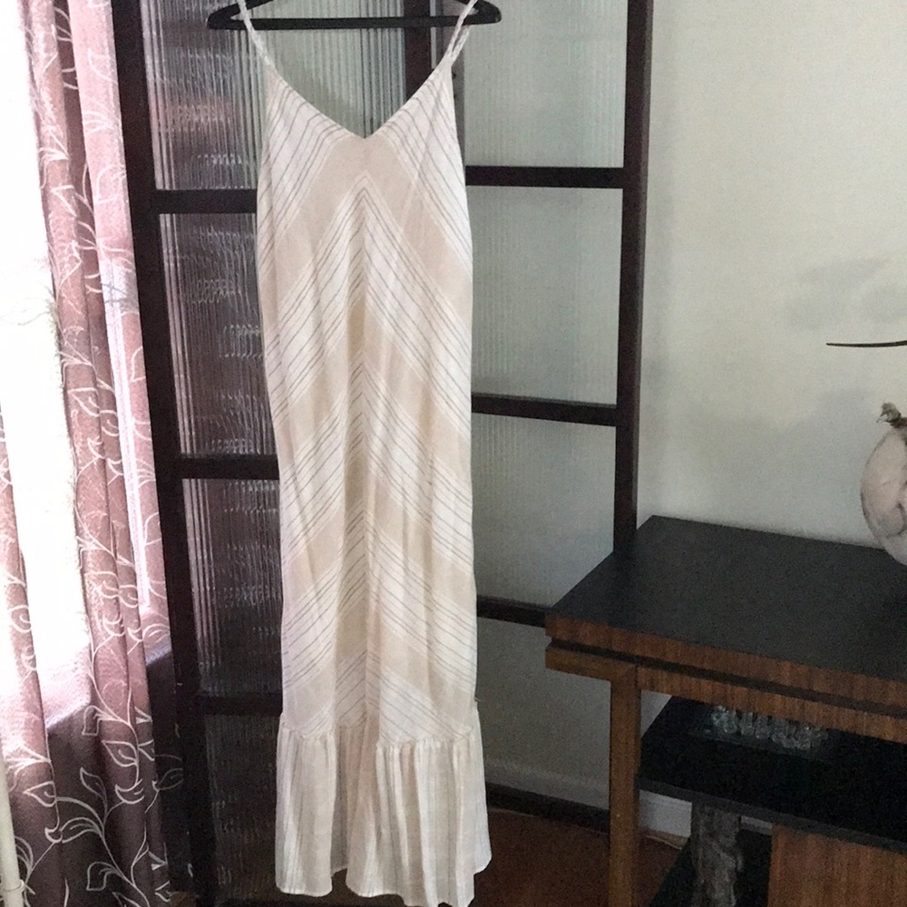 💜3/$10 Summer long dress